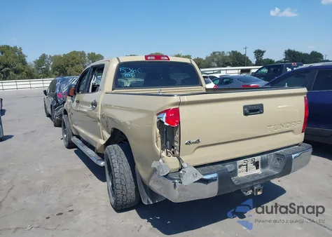 2018 Toyota Tundra Sr5 5.7L V8 z USA, uszkodzony, nr VIN 5TFDW5F17JX749304